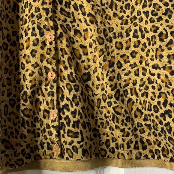 White Stag Animal Print Thin Button-Down Sweater - Picture 3 of 8